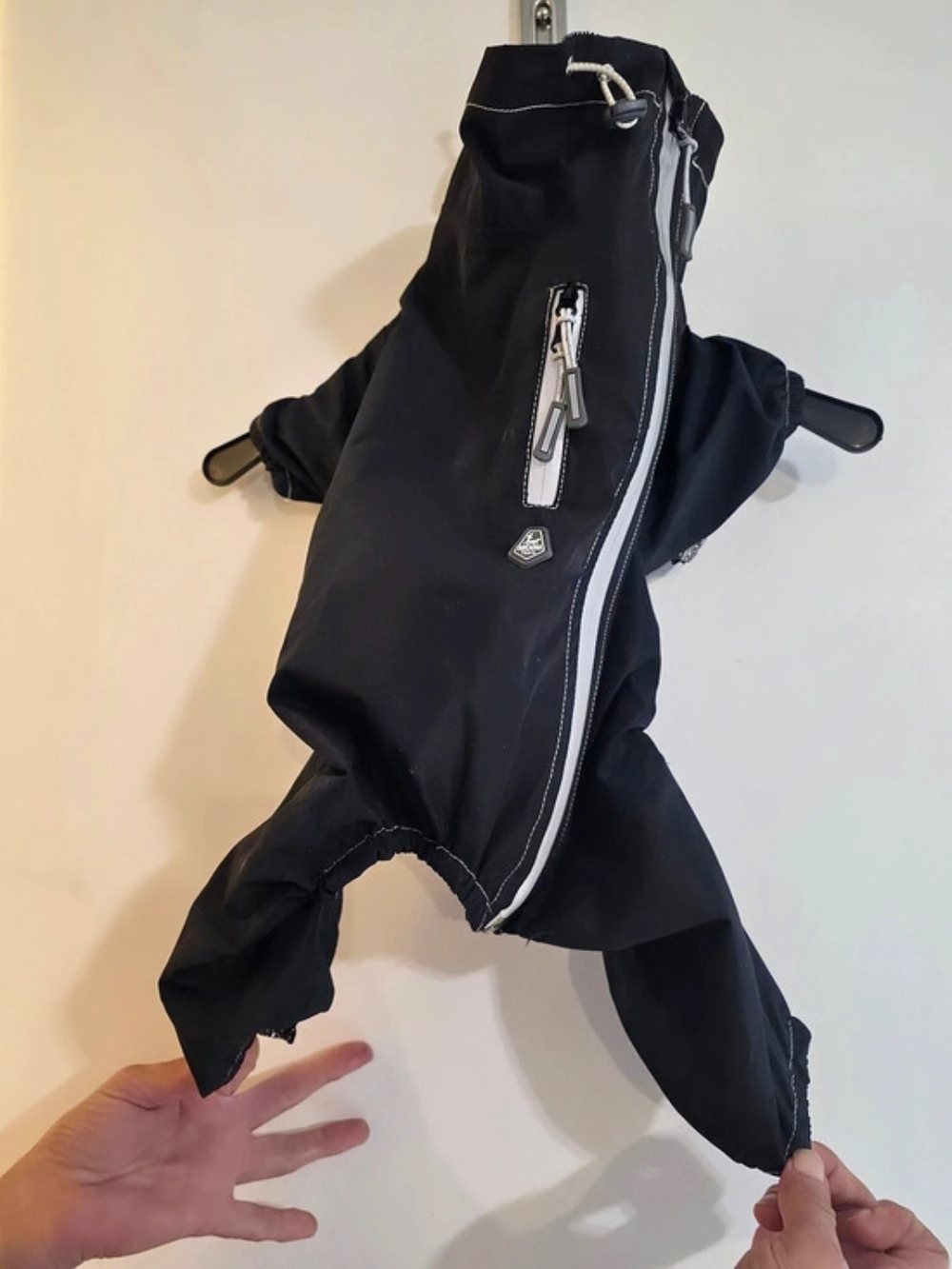 Arcadia Trail Black Dog Snowsuit – Size Small – New Without Tags